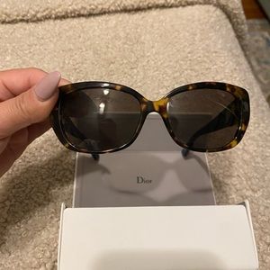 Dior quilted sides sunglasses